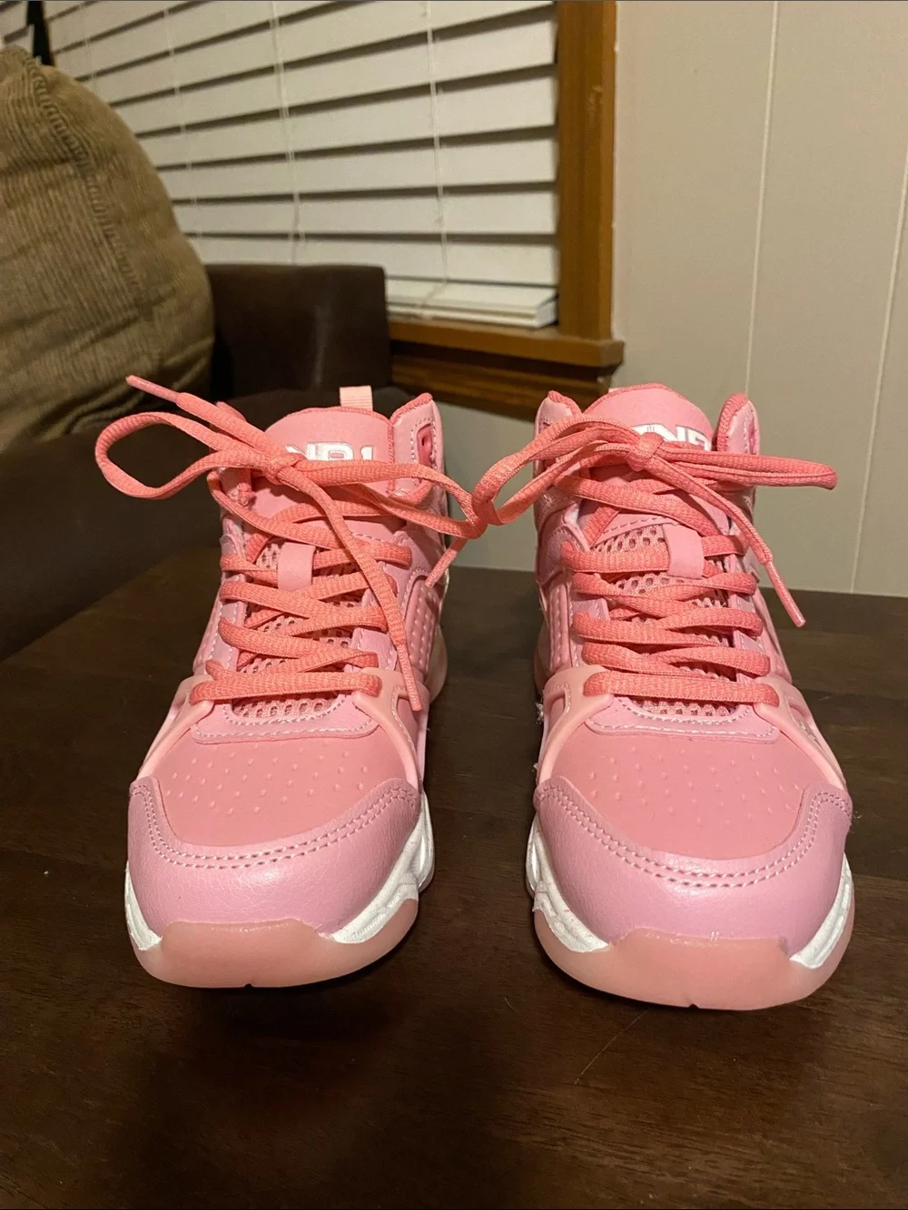 Girls AND1 sneaker size 1